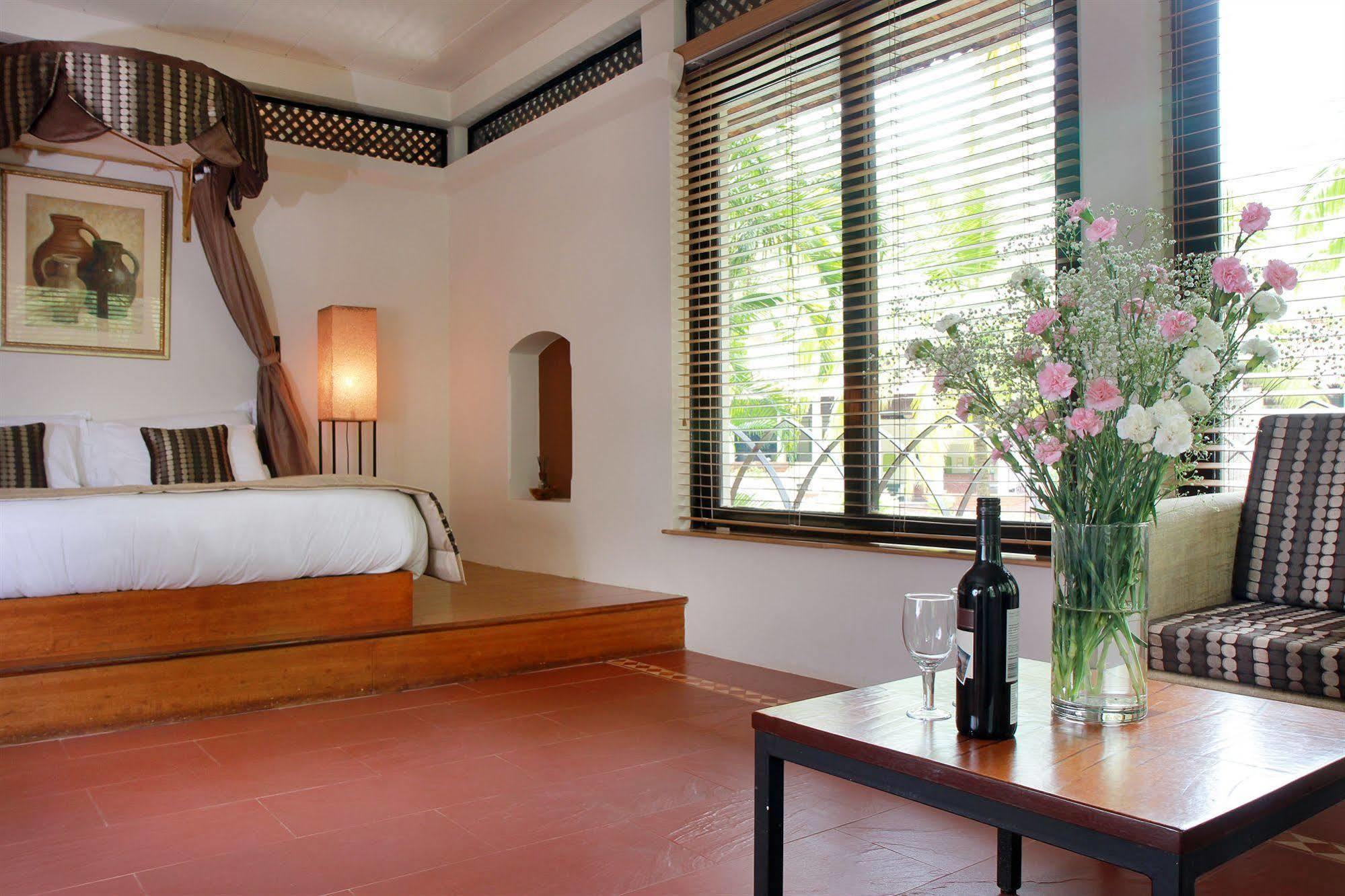 Coconut Creek Resort - Dabolim Airport Mormugao Bagian luar foto