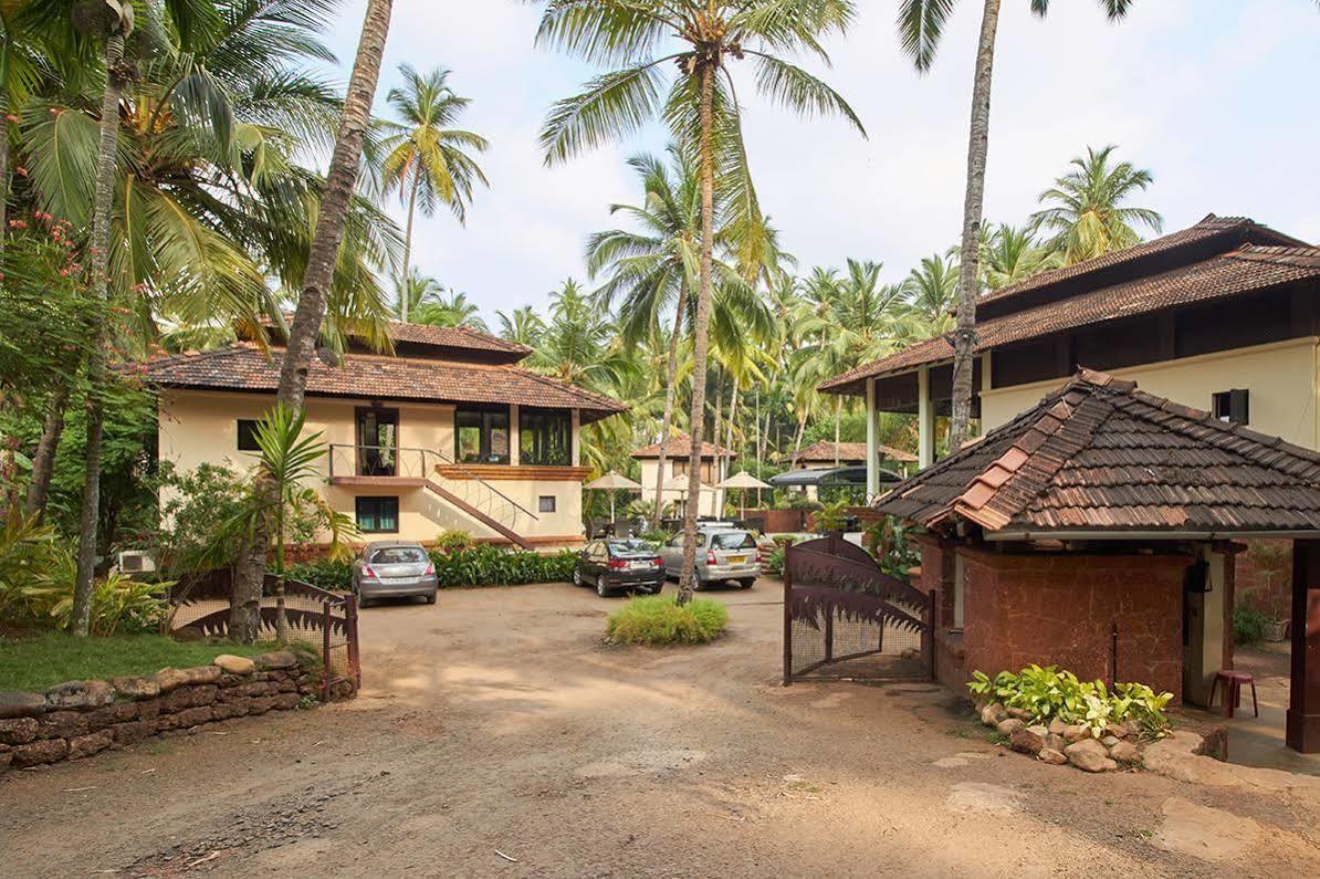 Coconut Creek Resort - Dabolim Airport Mormugao Bagian luar foto